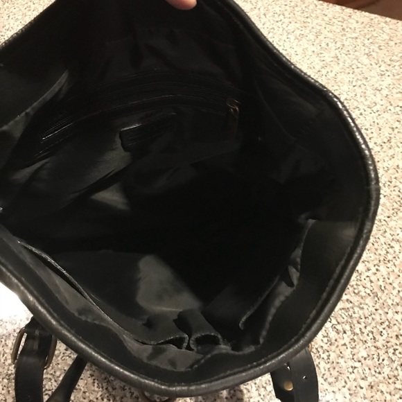 Large Black Leather Tote - Picture 4 of 6